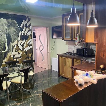 Bed and Breakfast Art Hole Кутаїсі Екстер'єр фото
