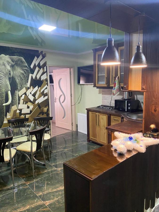 Bed and Breakfast Art Hole Кутаїсі Екстер'єр фото