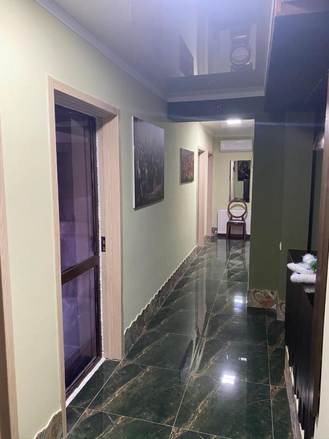 Bed and Breakfast Art Hole Кутаїсі Екстер'єр фото
