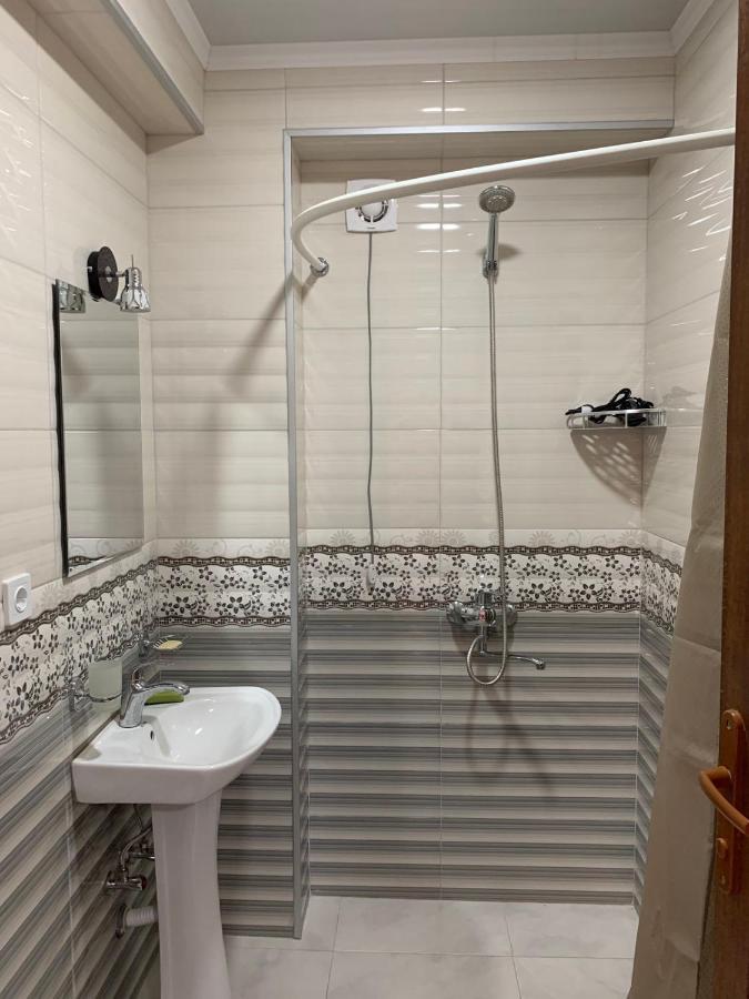 Bed and Breakfast Art Hole Кутаїсі Екстер'єр фото