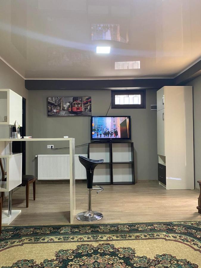 Bed and Breakfast Art Hole Кутаїсі Екстер'єр фото