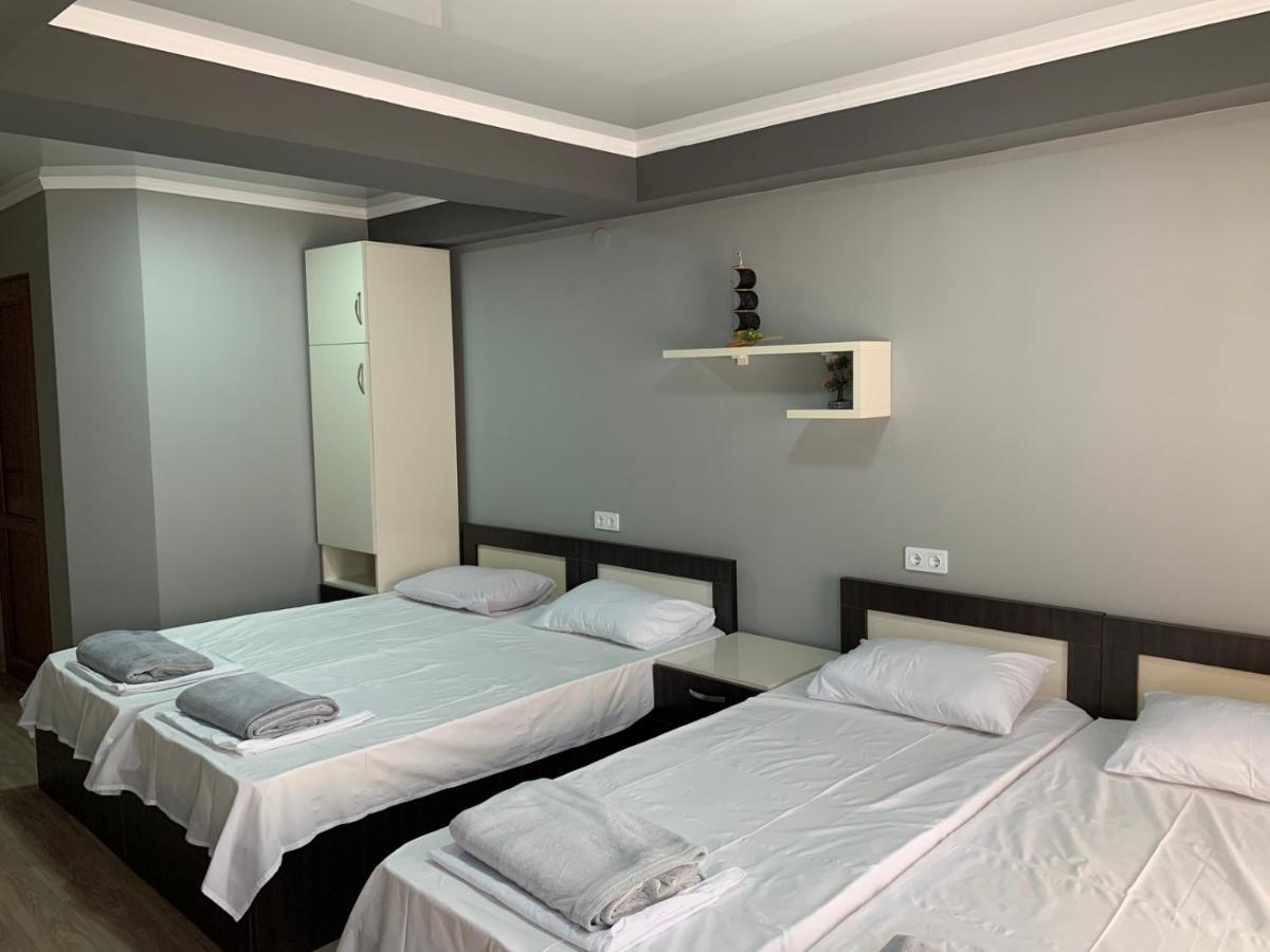 Bed and Breakfast Art Hole Кутаїсі Екстер'єр фото